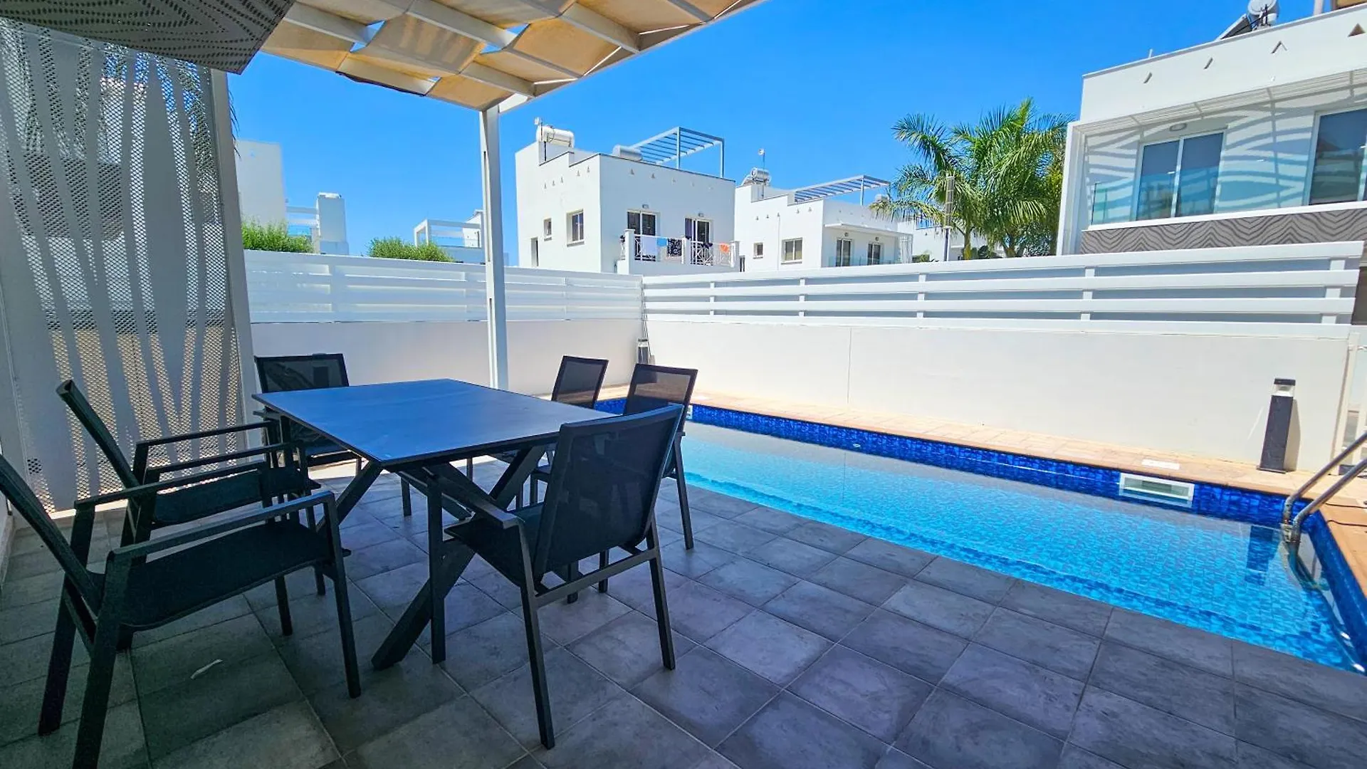 Nissi Beach Villa Azure أيا نابا قبرص
