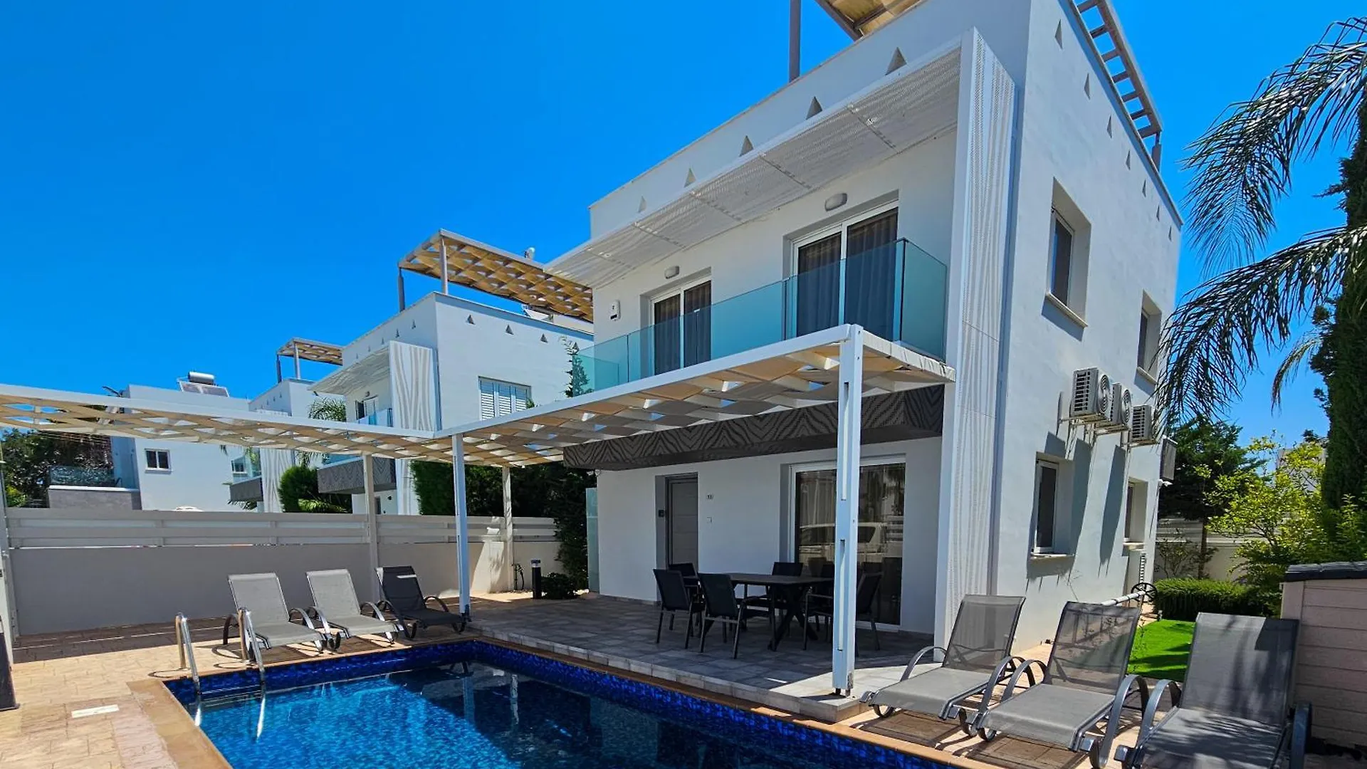 Nissi Beach Villa Azure أيا نابا
