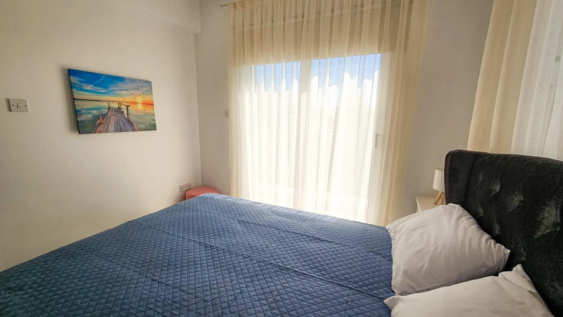 Nissi Beach Villa Azure أيا نابا قبرص